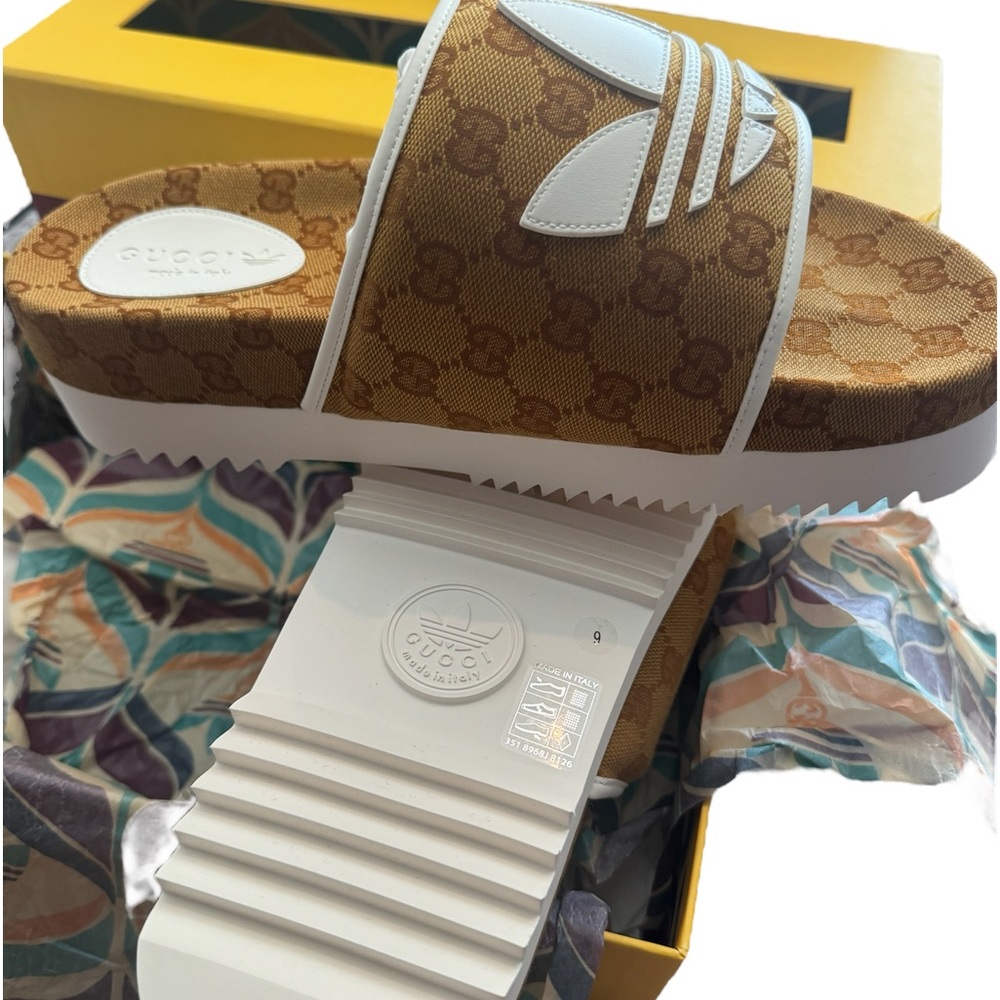 Gucci x Adidas slide - NWT - size men’s 9 fits women’s 10 - Picture 10 of 11